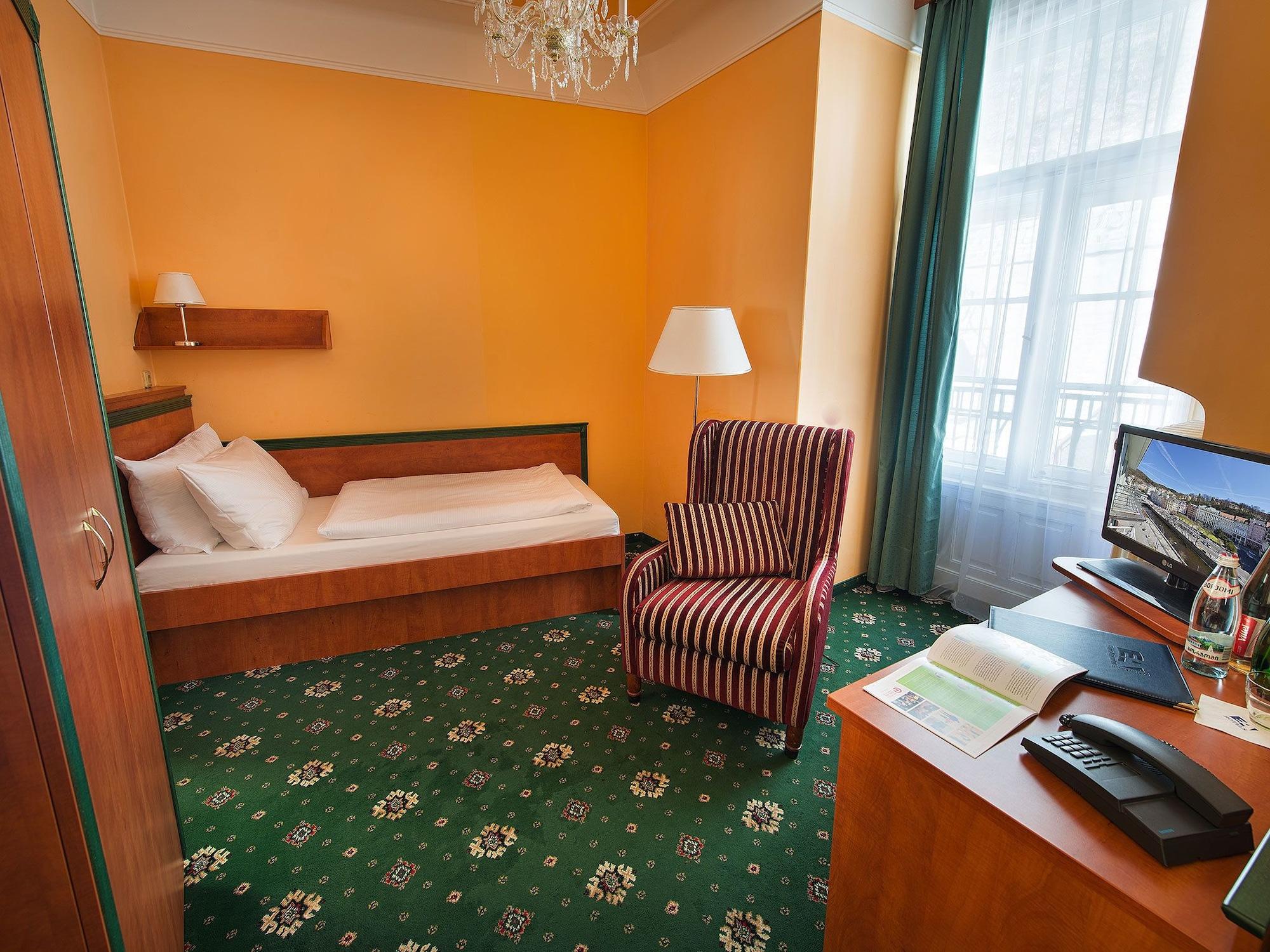 Ea Hotel Jessenius カルロヴィ・ヴァリ エクステリア 写真