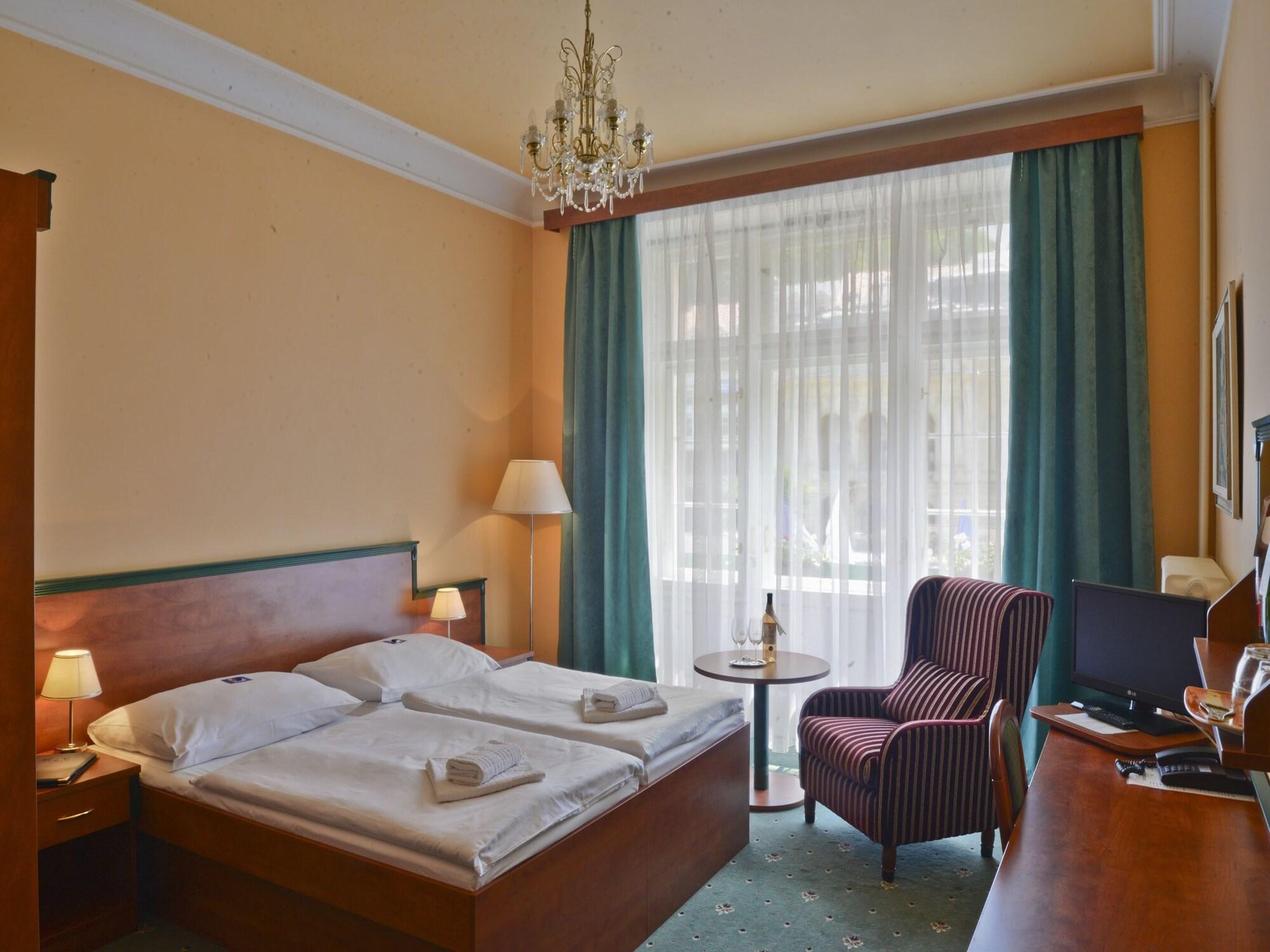Ea Hotel Jessenius カルロヴィ・ヴァリ エクステリア 写真