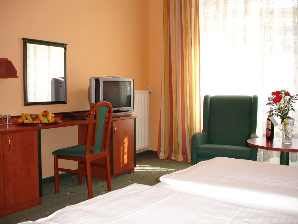 Ea Hotel Jessenius カルロヴィ・ヴァリ エクステリア 写真